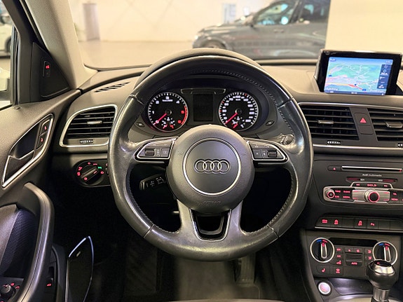 Audi Q3 15 of 21