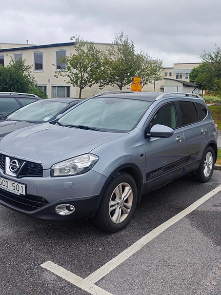 Nissan Qashqai+2 2 of 5