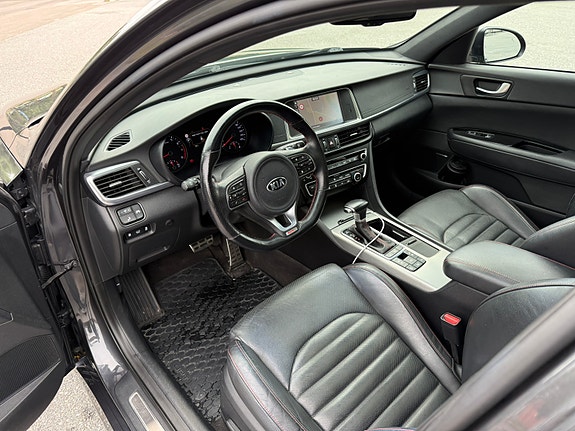 Kia Optima 3 of 9
