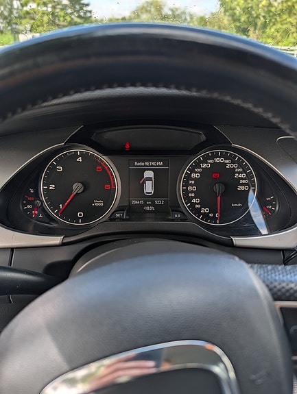 Audi A4 6 of 8