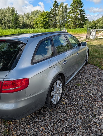 Audi A4 4 of 5