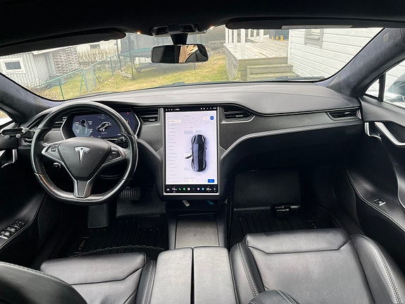 Tesla Model S 6 of 6