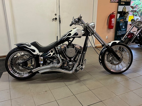 Harley-Davidson Flamed Custom Trevligt bygge / Levereas Nybesiktad