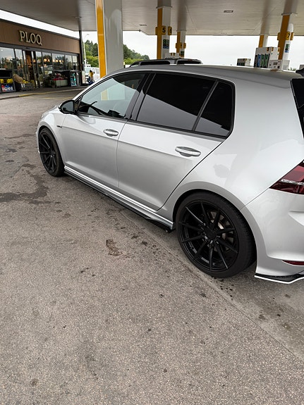 Volkswagen Golf VII 3 of 5