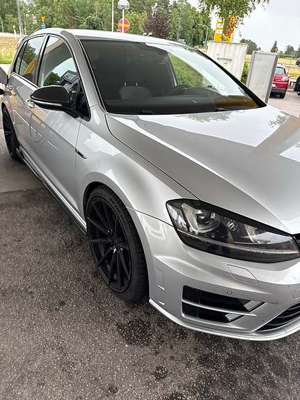 Volkswagen Golf VII 4 of 5