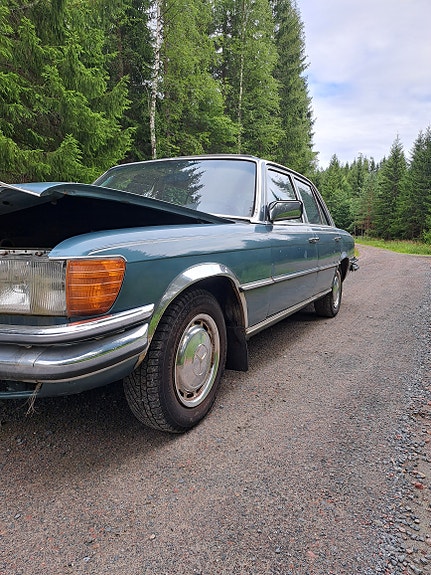 Mercedes-Benz 280 SE 6 of 6