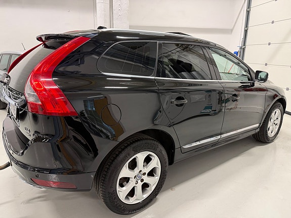 Volvo XC60 3 of 5