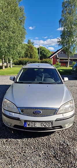Ford Mondeo 2 of 5