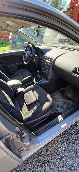 Ford Mondeo 8 of 11