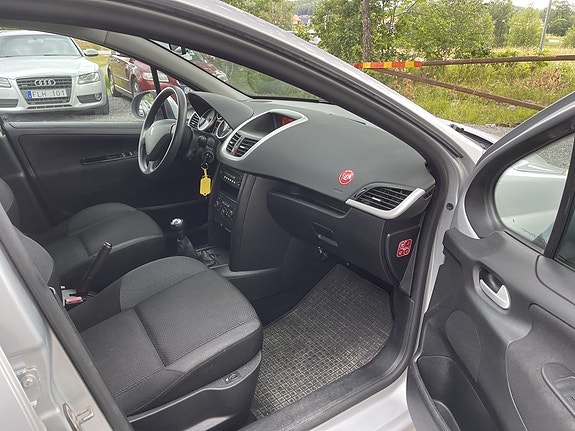 Peugeot 207 12 of 17