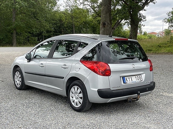 Peugeot 207 4 of 17