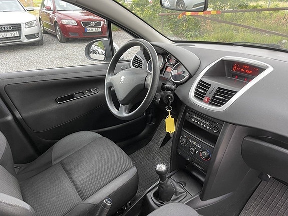 Peugeot 207 11 of 17