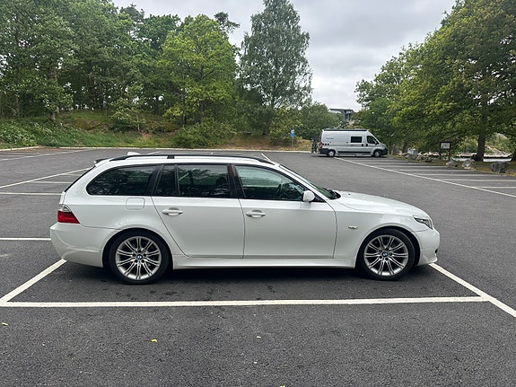 BMW 530d 3 of 6