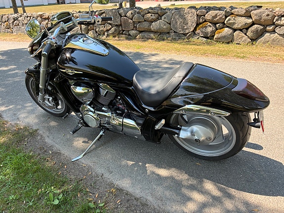 Suzuki VZR1800 Intruder 3 of 7