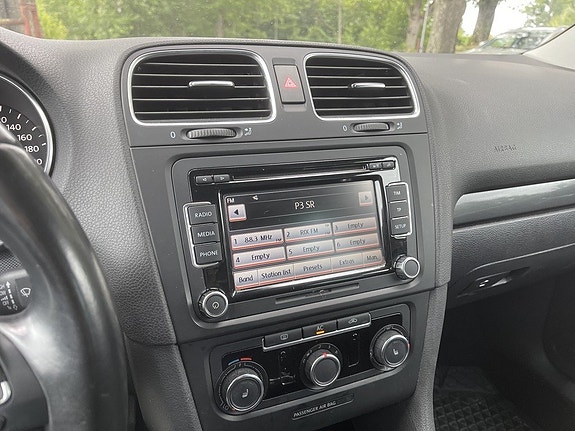Volkswagen Golf VI 19 of 22