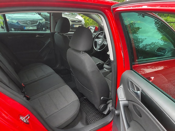 Volkswagen Golf VI 16 of 22