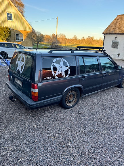 Volvo 940 2 of 4