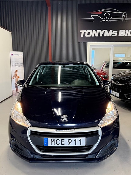 Peugeot 208 4 of 5