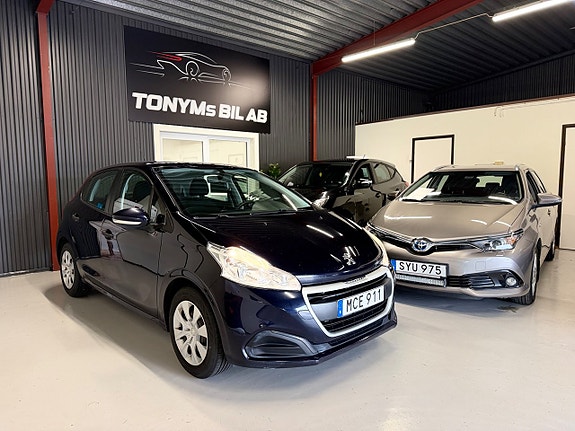 Peugeot 208 3 of 5