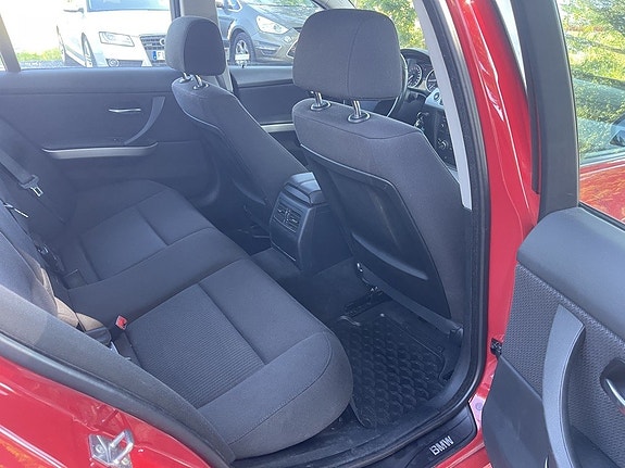 BMW 318i 17 of 25