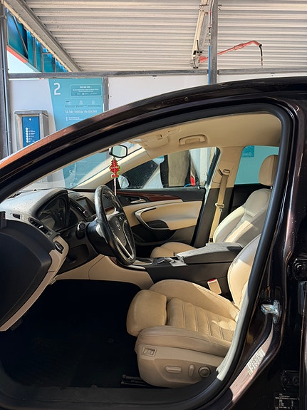 Opel Insignia 2 of 7