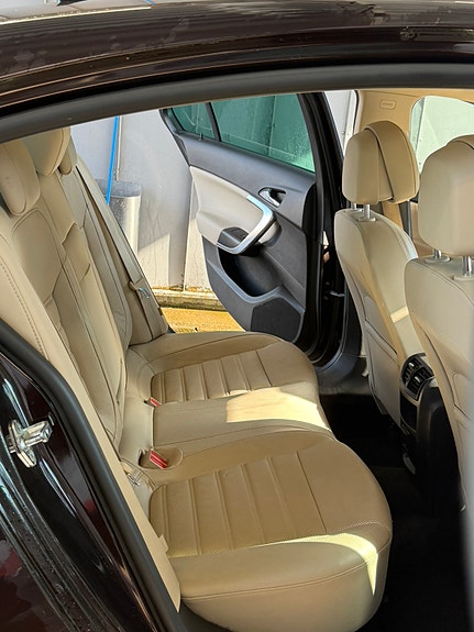Opel Insignia 3 of 7