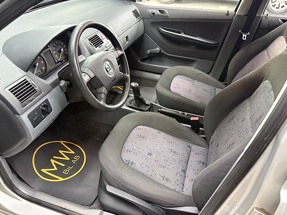 Skoda Fabia 5 of 5