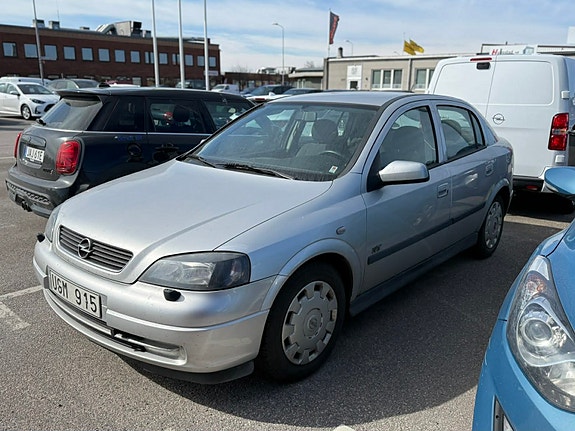 Opel Astra 8 of 11