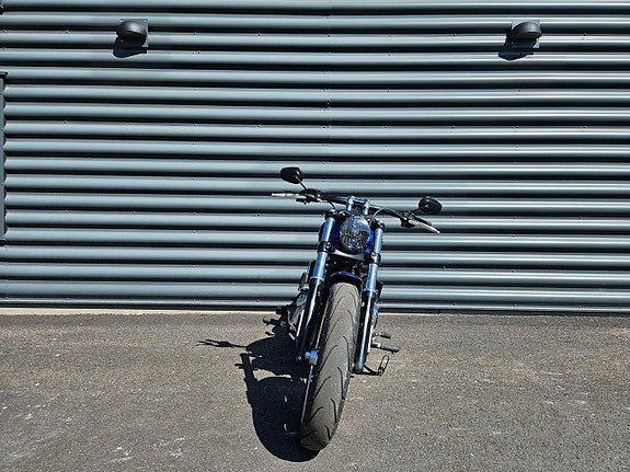 Harley-Davidson BREAKOUT • 1600 MIL • 1999 KR/MÅN • KÖP ONLINE 8 of 13