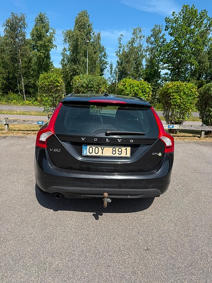 Volvo V60 3 of 6