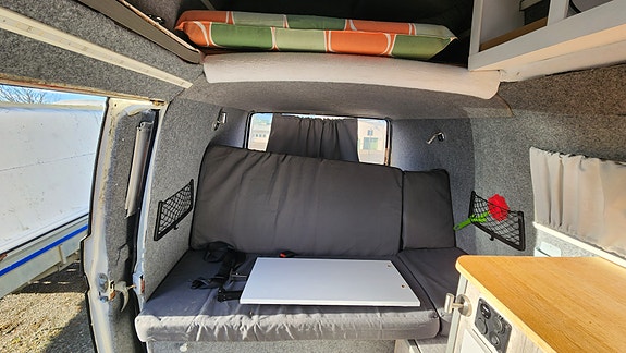 Volkswagen Transporter 3 of 5