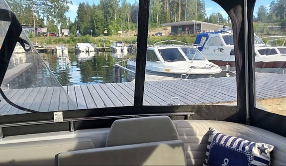 Aquador 25 HT / MerCruiser 250 HK / 2021 / 5 076 kr/mån 6 of 9