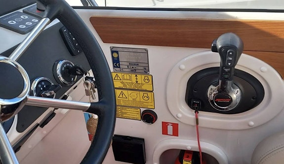 Aquador 25 HT / MerCruiser 250 HK / 2021 / 5 076 kr/mån 7 of 9