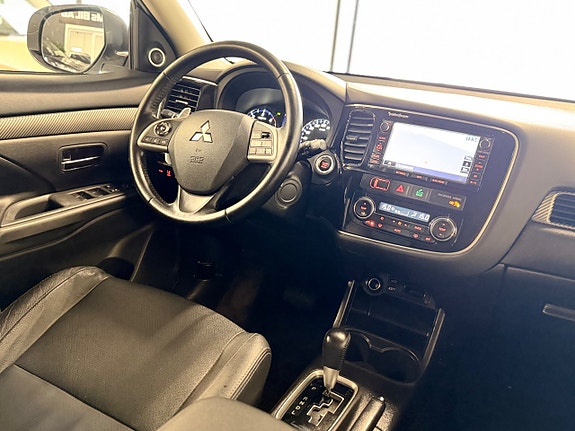Mitsubishi Outlander 26 of 29