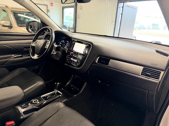 Mitsubishi Outlander 22 of 29