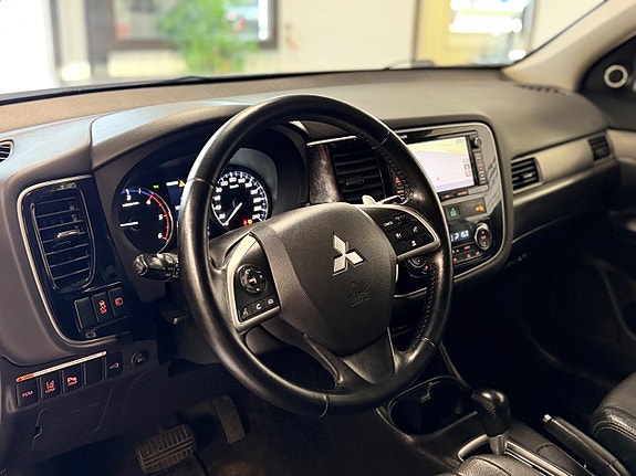 Mitsubishi Outlander 19 of 29