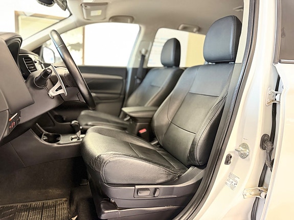 Mitsubishi Outlander 21 of 29