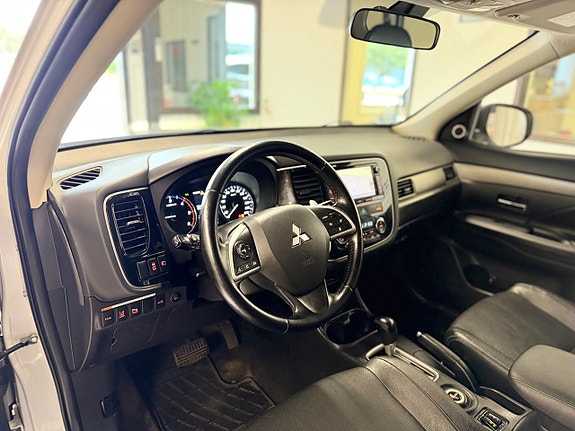 Mitsubishi Outlander 20 of 29