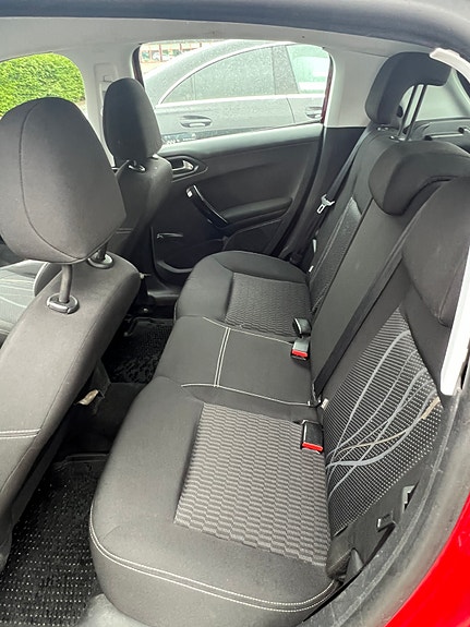 Peugeot 208 9 of 9