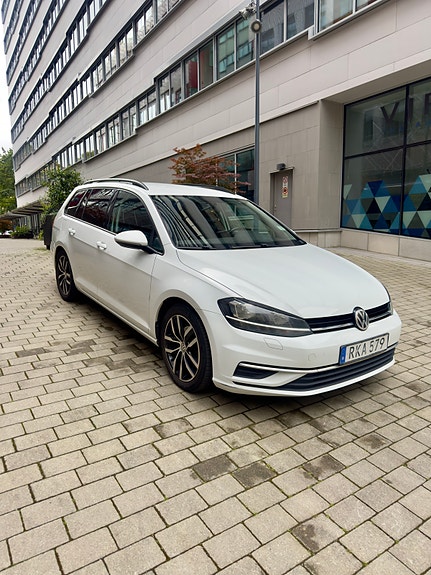 Volkswagen Golf VII 2 of 20