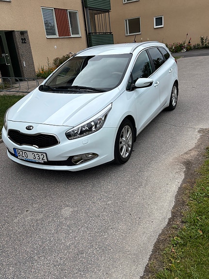 Kia Ceed 3 of 9