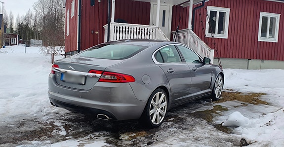 Jaguar XF 6 of 9