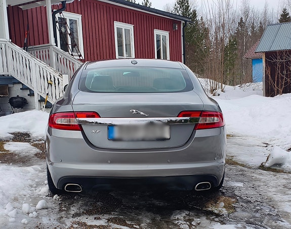 Jaguar XF 8 of 9