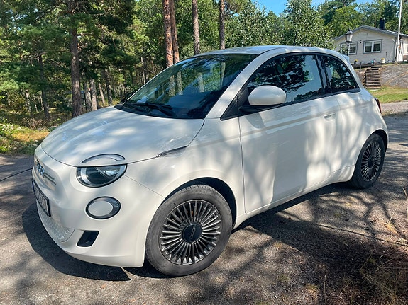 Fiat 500e 4 of 5