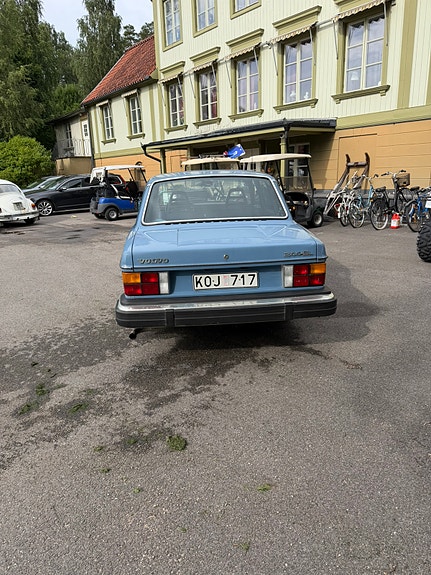 Volvo 244 6 of 6