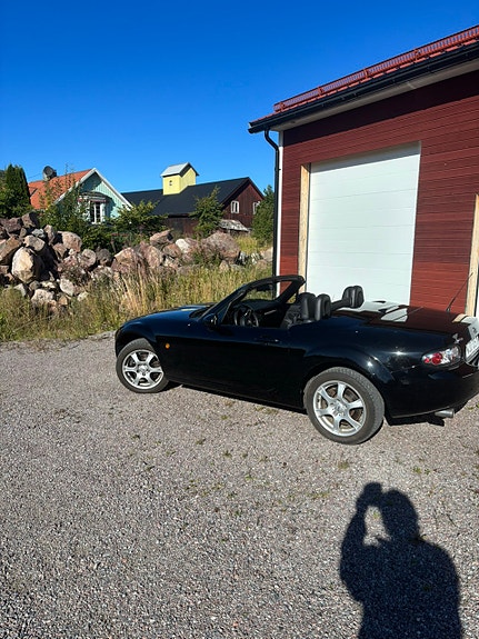 Mazda MX-5 4 of 5