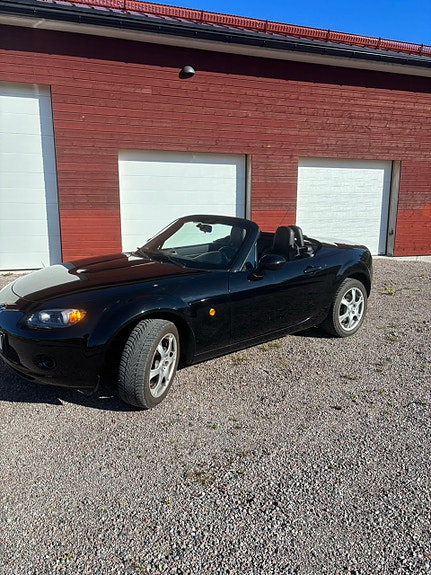 Mazda MX-5 3 of 5