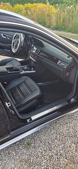 Mercedes-Benz E63 6 of 14