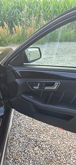 Mercedes-Benz E63 14 of 14