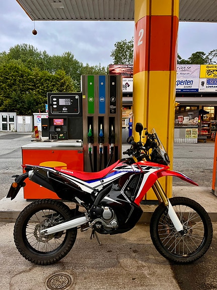Honda CRF250RL 2 of 4